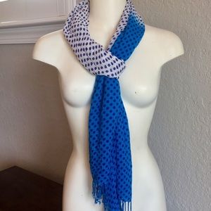 Gap Scarf